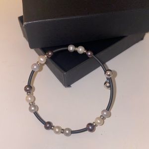 Pearl bracelet